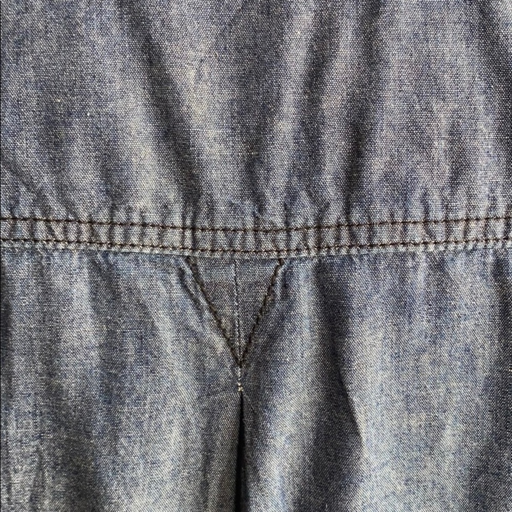 Alc Sleeveless Chambray Button Up - image 8